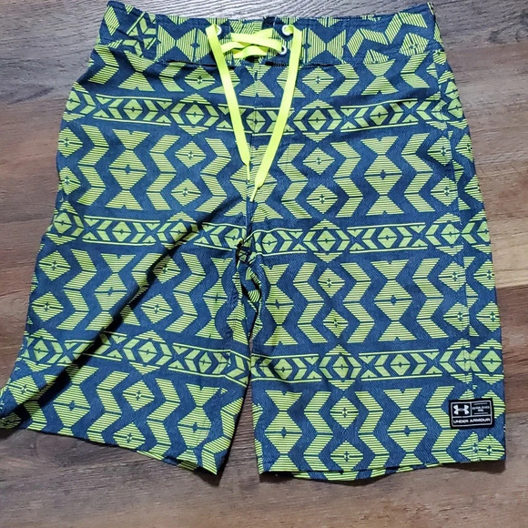 Under armour neon yellow and blue board shorts like new condition - Picture 1 of 5